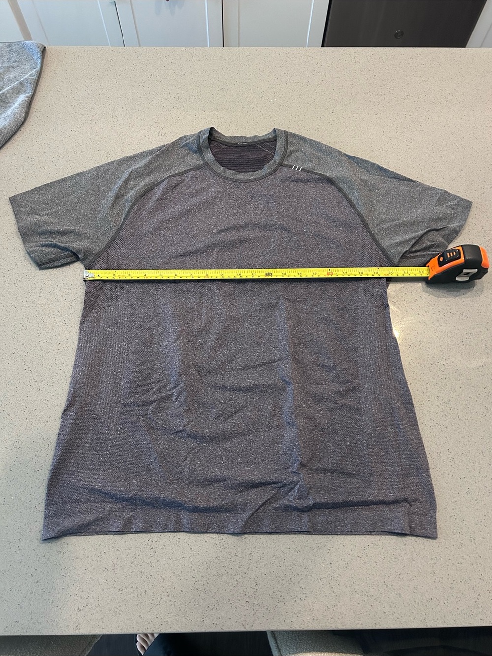 lululemon athletica Men's Heather Gray Short Sleeve Performance Tee